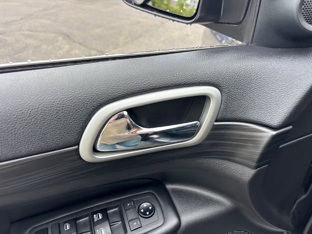 2019 Jeep Grand Cherokee Laredo E