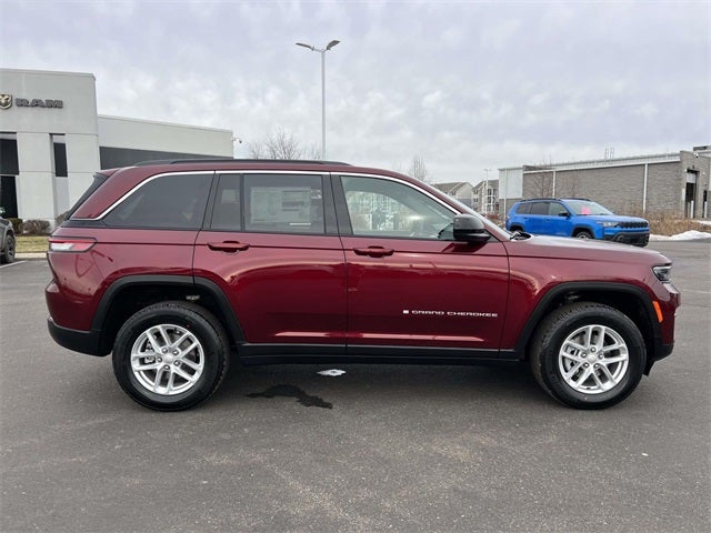 2026 Jeep Grand Cherokee GRAND CHEROKEE LAREDO X 4X4