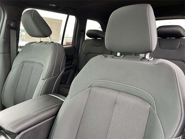 2026 Jeep Grand Cherokee GRAND CHEROKEE LAREDO X 4X4