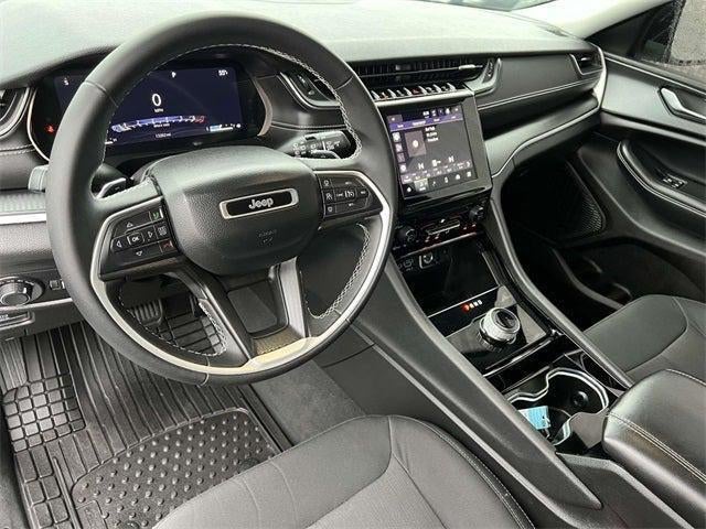 2023 Jeep Grand Cherokee Laredo 4x4