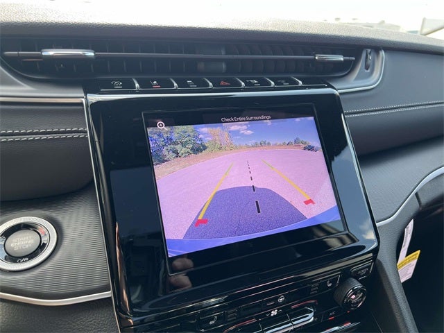 2025 Jeep Grand Cherokee GRAND CHEROKEE LAREDO X 4X4