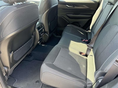 2025 Jeep Grand Cherokee GRAND CHEROKEE LAREDO X 4X4