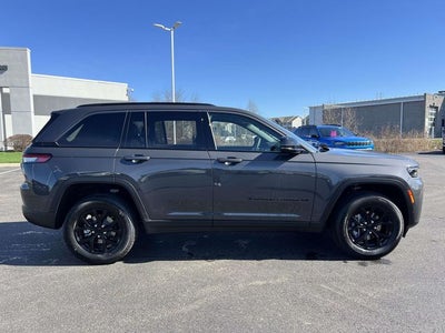 2026 Jeep Grand Cherokee GRAND CHEROKEE LAREDO ALTITUDE 4X4