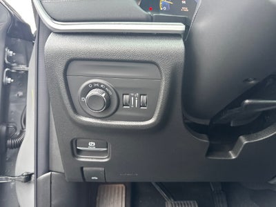 2027 Jeep Grand Cherokee Laredo Altitude