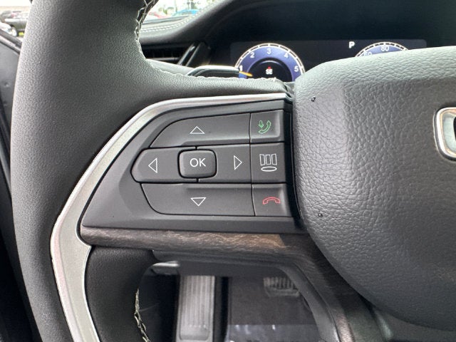 2027 Jeep Grand Cherokee Laredo Altitude