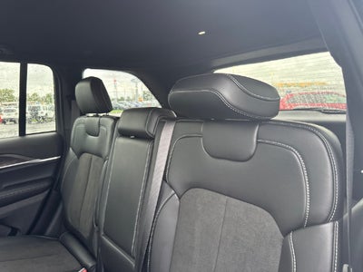 2027 Jeep Grand Cherokee Laredo Altitude