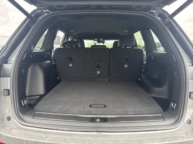 2027 Jeep Grand Cherokee Laredo Altitude
