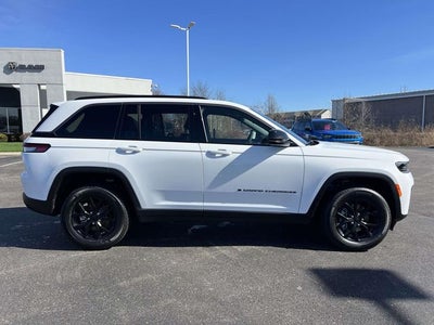 2026 Jeep Grand Cherokee GRAND CHEROKEE LAREDO ALTITUDE 4X4