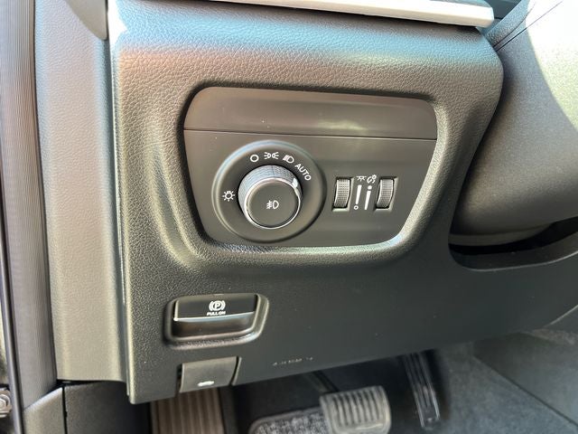 2026 Jeep Grand Cherokee 85th Anniversary Edition