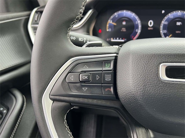 2024 Jeep Grand Cherokee L Laredo 4x4