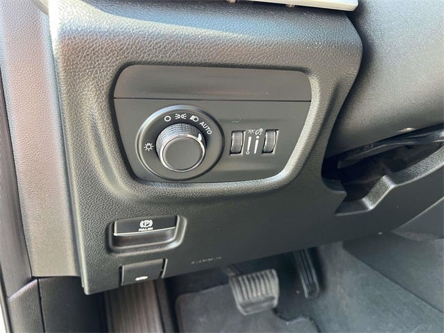 2023 Jeep Grand Cherokee L Laredo 4x4