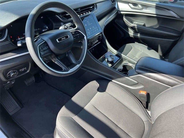 2023 Jeep Grand Cherokee L Laredo 4x4