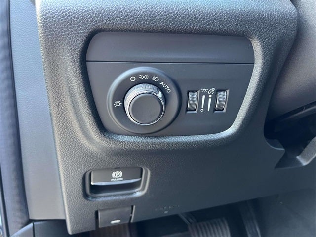 2025 Jeep Grand Cherokee GRAND CHEROKEE L LAREDO 4X4