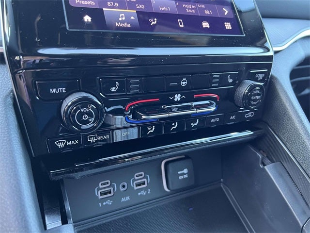 2025 Jeep Grand Cherokee GRAND CHEROKEE L LAREDO 4X4