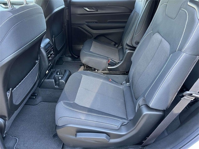 2025 Jeep Grand Cherokee GRAND CHEROKEE L LAREDO 4X4