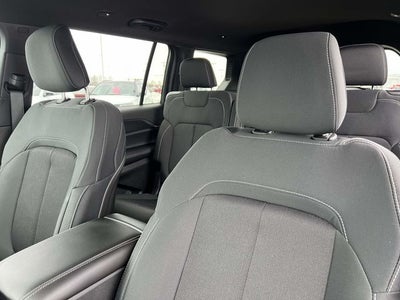 2025 Jeep Grand Cherokee GRAND CHEROKEE L LAREDO 4X4