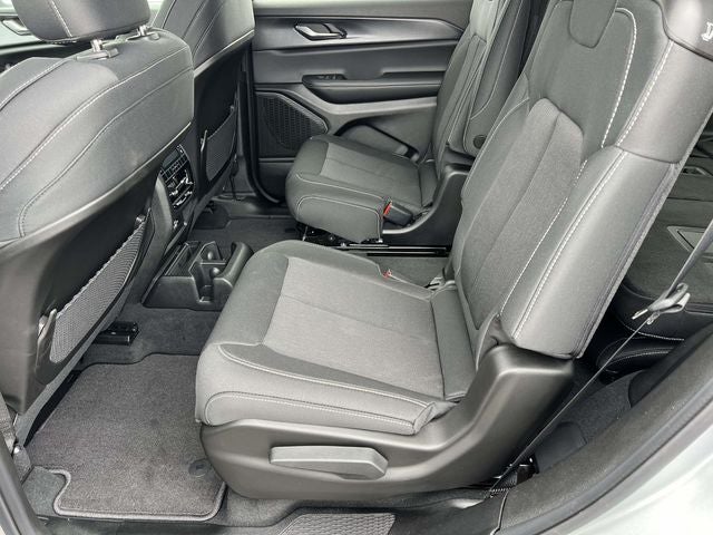 2025 Jeep Grand Cherokee GRAND CHEROKEE L LAREDO 4X4