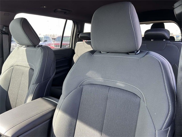 2026 Jeep Grand Cherokee GRAND CHEROKEE L LAREDO 4X4