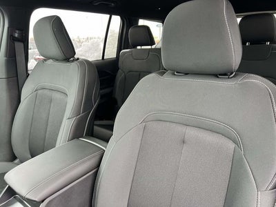 2026 Jeep Grand Cherokee GRAND CHEROKEE L LAREDO X 4X4