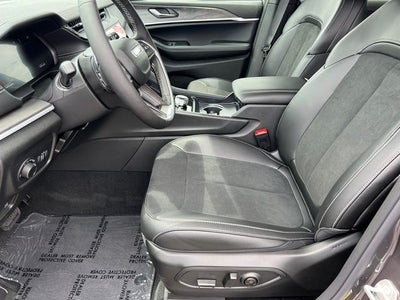 2026 Jeep Grand Cherokee Altitude