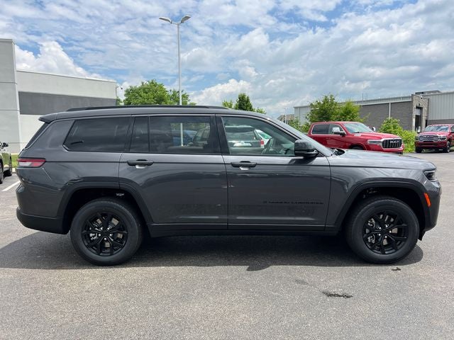 2026 Jeep Grand Cherokee Altitude
