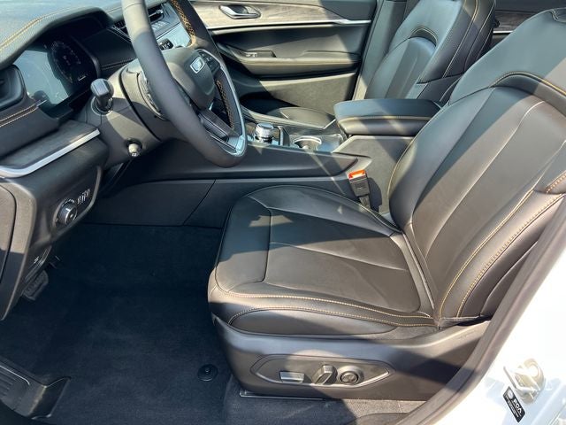 2026 Jeep Grand Cherokee 85th Anniversary Edition