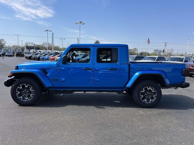 2026 Jeep Gladiator GLADIATOR SAHARA 4X4