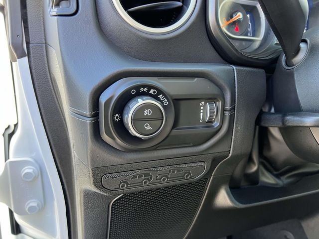 2026 Jeep Gladiator GLADIATOR SAHARA 4X4