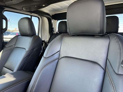 2026 Jeep Gladiator GLADIATOR SAHARA 4X4