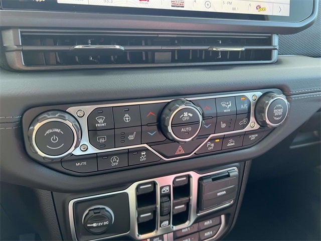 2025 Jeep Gladiator GLADIATOR RUBICON X 4X4