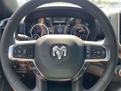 2025 RAM Ram 1500 RAM 1500 BIG HORN CREW CAB 4X4 5'7' BOX