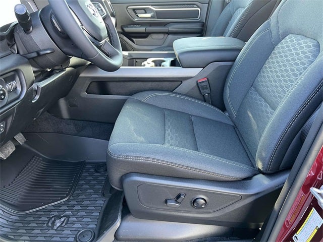 2025 RAM Ram 1500 RAM 1500 BIG HORN CREW CAB 4X4 5'7' BOX