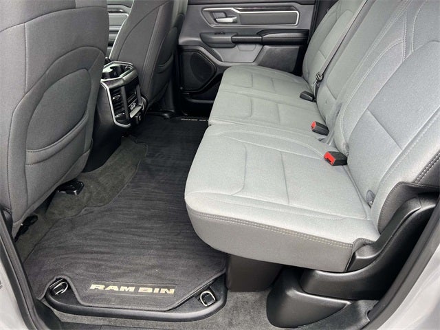 2020 RAM 1500 Big Horn Crew Cab 4x4 5'7' Box