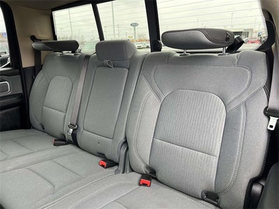 2020 RAM 1500 Big Horn Crew Cab 4x4 5'7' Box