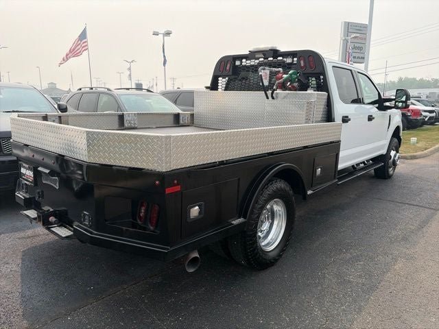 2022 Ford F-350 Chassis XLT DRW