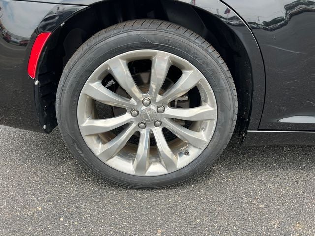 2018 Chrysler 300 Touring