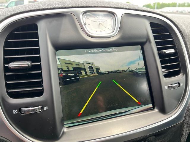 2018 Chrysler 300 Touring
