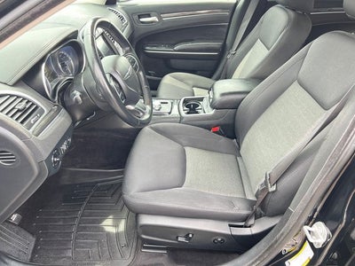 2018 Chrysler 300 Touring