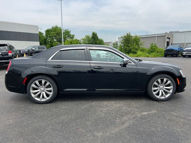 2018 Chrysler 300 Touring