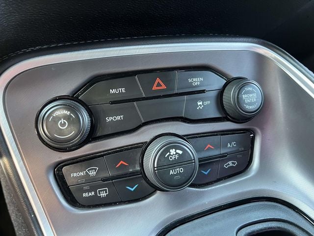 2022 Dodge Challenger SXT