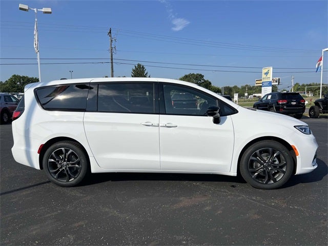 2026 Chrysler Pacifica PACIFICA SELECT
