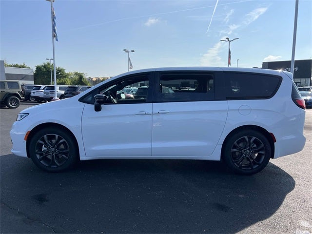 2026 Chrysler Pacifica PACIFICA SELECT