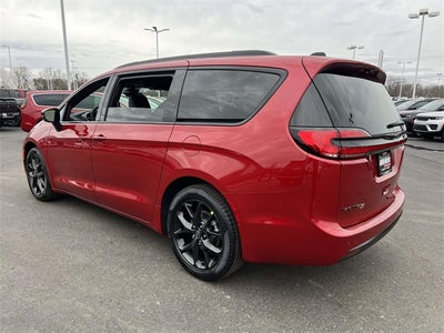 2026 Chrysler Pacifica PACIFICA SELECT