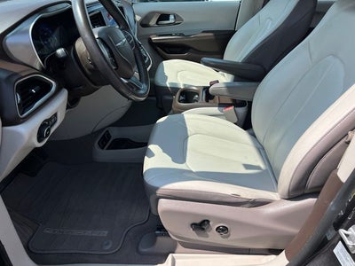 2017 Chrysler Pacifica Touring L