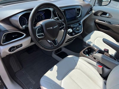 2017 Chrysler Pacifica Touring L