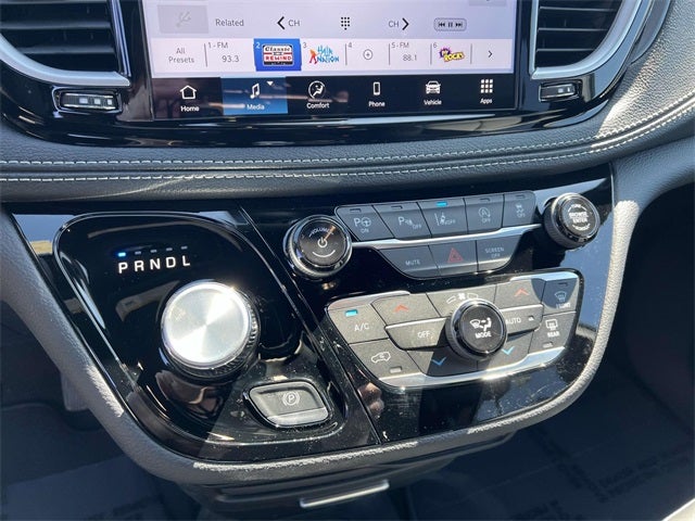 2025 Chrysler Pacifica PACIFICA SELECT