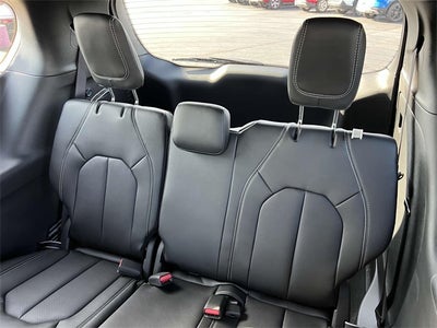 2025 Chrysler Voyager VOYAGER LX