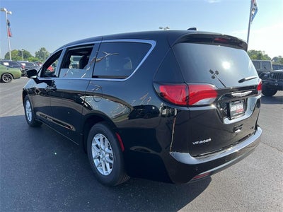 2025 Chrysler Voyager VOYAGER LX
