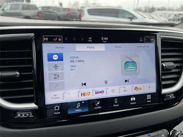 2026 Chrysler Voyager VOYAGER LX