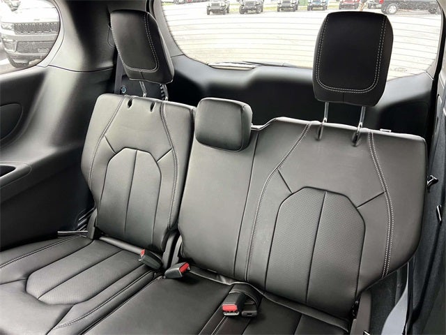 2026 Chrysler Voyager VOYAGER LX